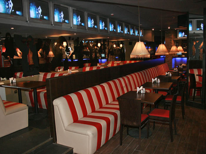 снимок оформления Рестораны PEOPLE'S bar&grill на 1 зал мест Краснодара